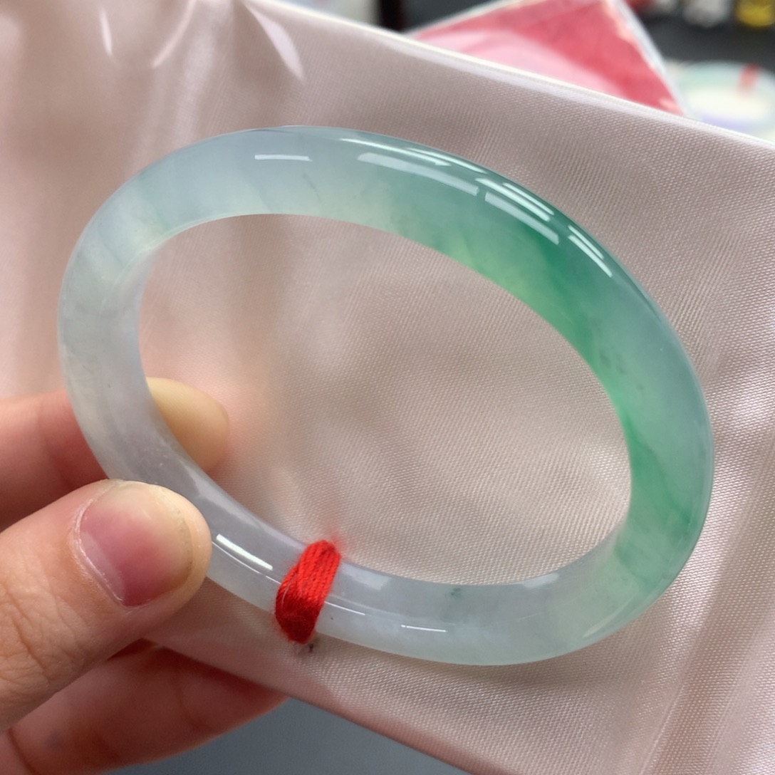 翡翠未镶嵌手镯4号贵妃冰绿飘花