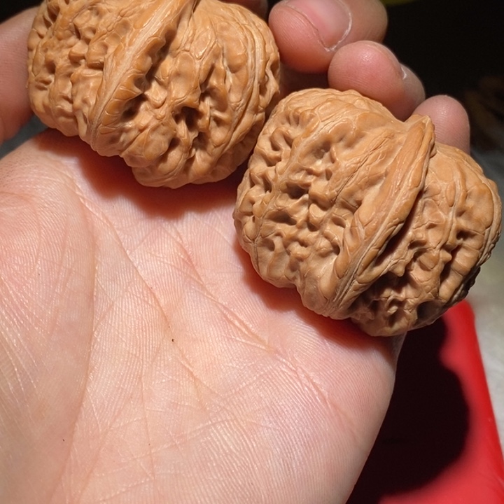 张***，吊坠文玩核桃我的小可爱小可爱们