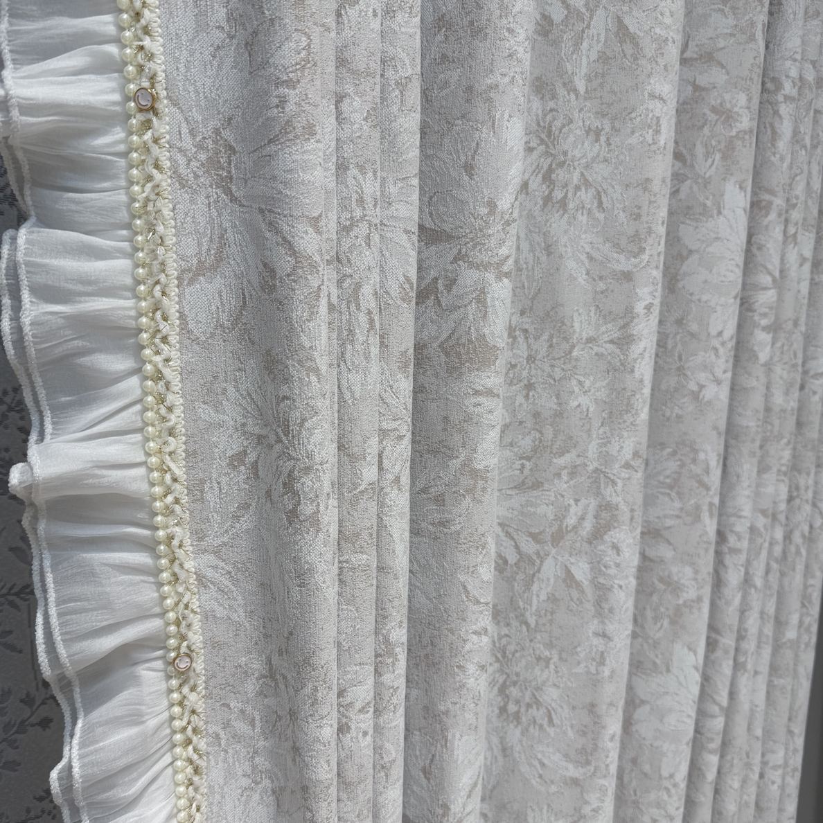 煜宁雪尼尔奶杏色繁花似锦成品雪尼尔加厚窗帘客厅布帘【高温定型】