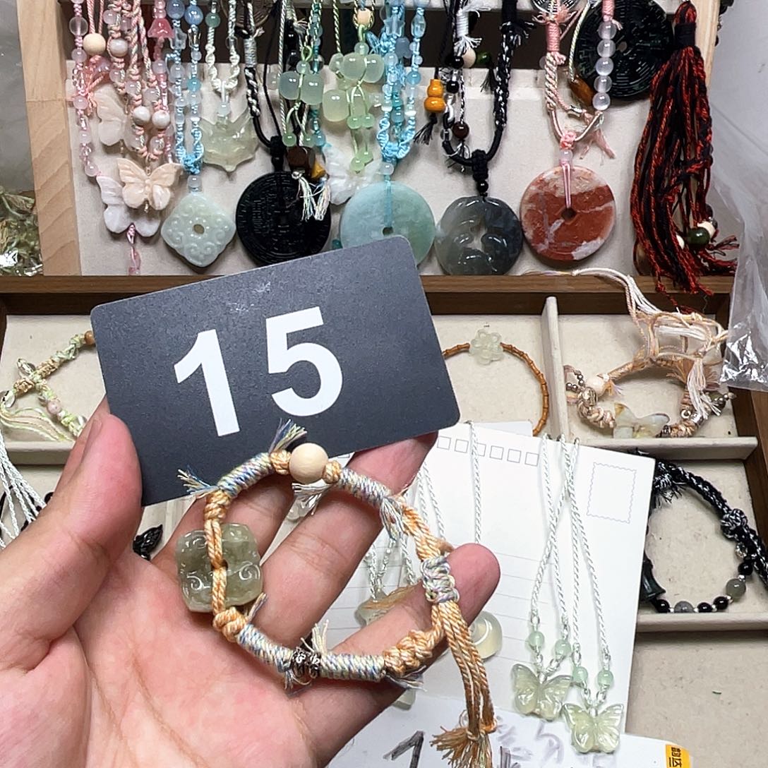 蛇纹石玉合金颈饰