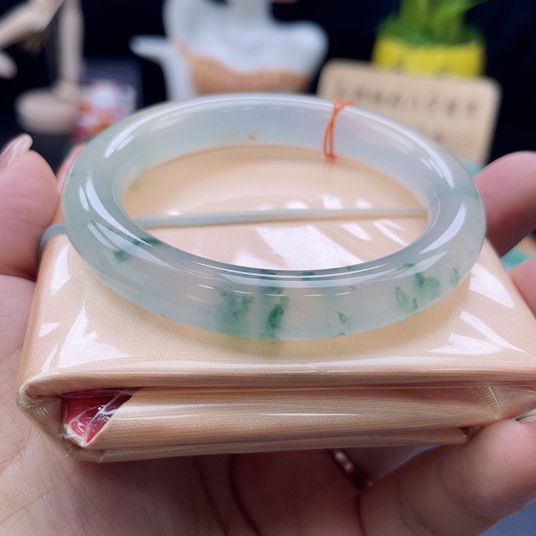 未镶嵌手镯翡翠亦***n手镯分单