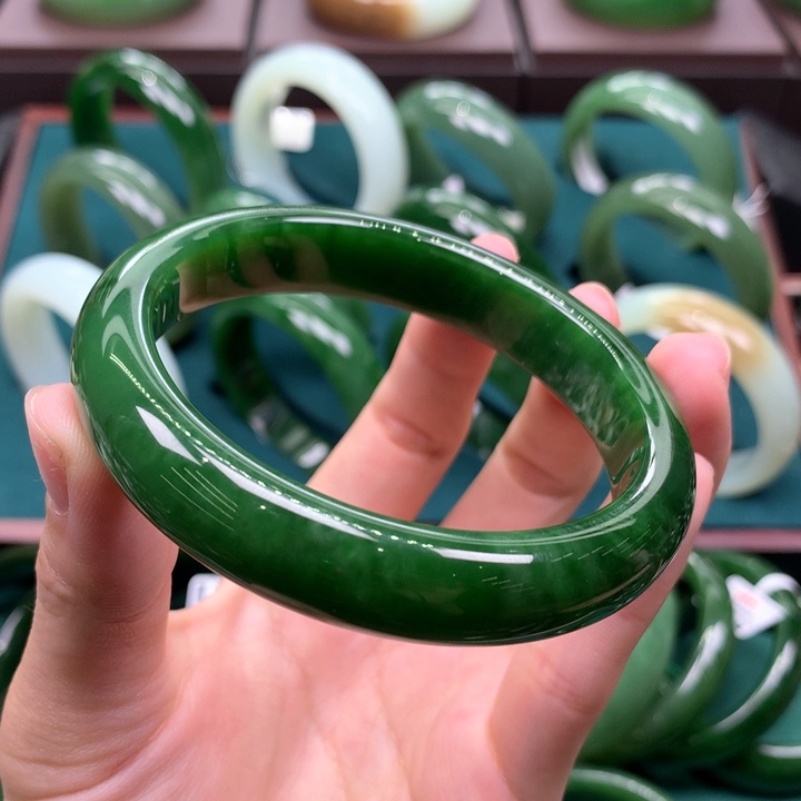 未镶嵌手镯和田玉（碧玉）6061