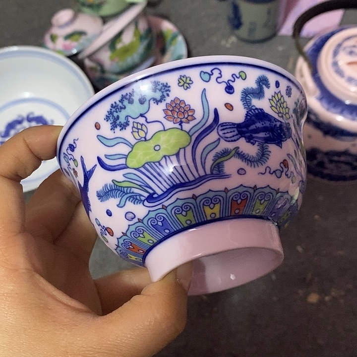 摆件陶鱼*4.5寸红稀土斗彩鱼藻碗