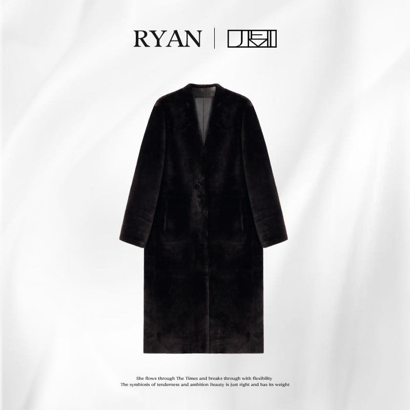 【石头Ryan】耀石丨于凝视中自塑堡垒无形的武器皮毛一大衣W58PC780