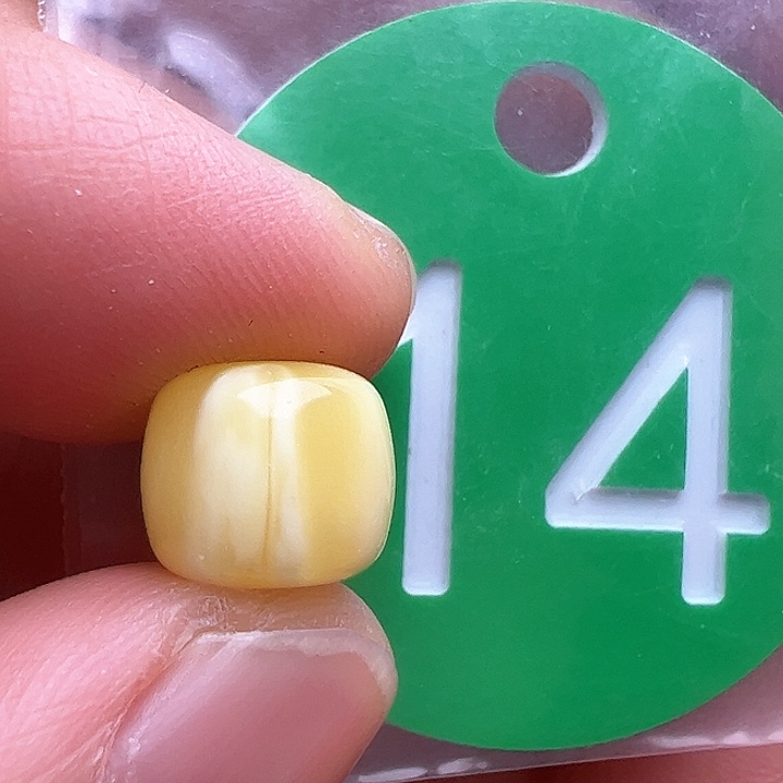 未镶嵌蜜蜡裸石小**学9m m