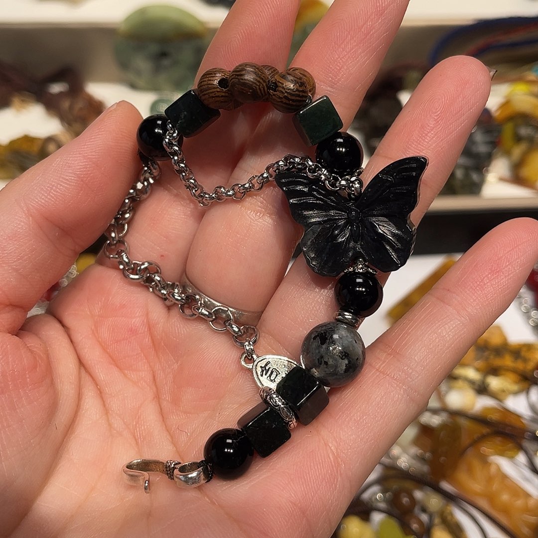 蛇纹石玉合金颈饰