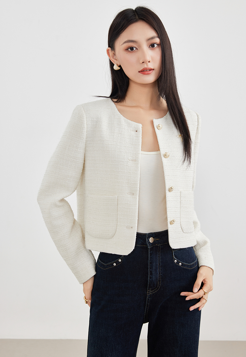 爱客9月新品法式小香风甜美短款外套RL25334W003