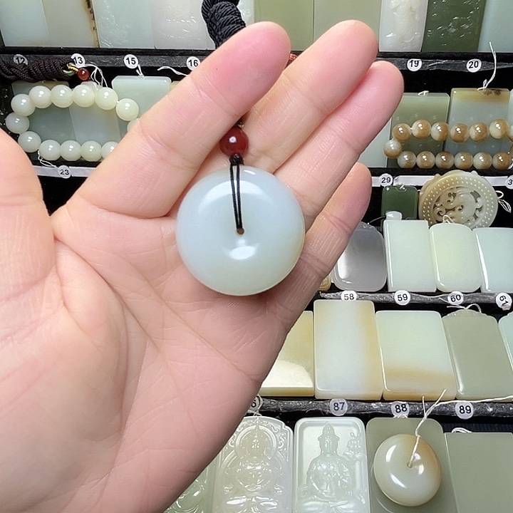 和田玉和田玉未镶嵌鲜*