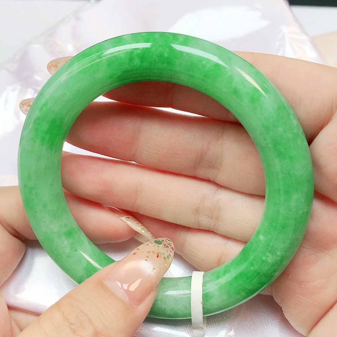 翡翠未镶嵌手镯抖音827