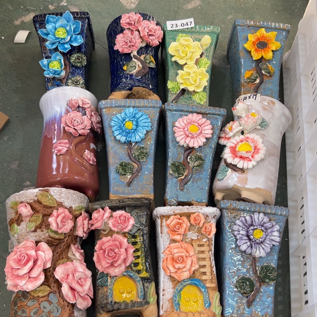 2347 花盆拍满20元发货，退款拉黑