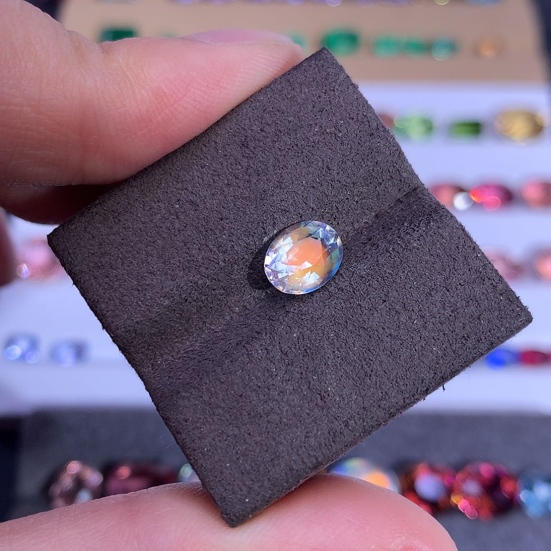 月光石裸石未镶嵌1.19ct