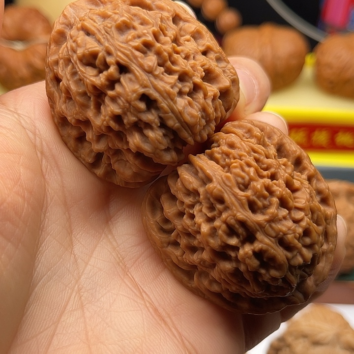 桃核把件40高炮南疆石