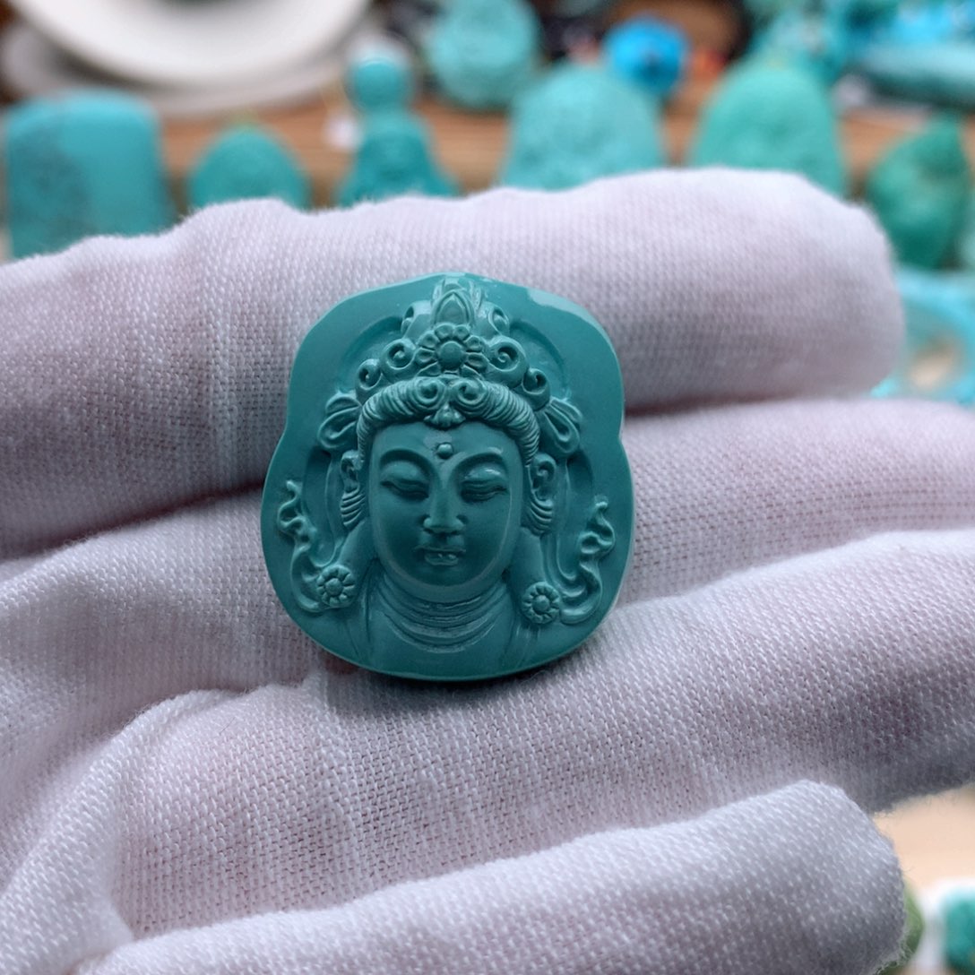 绿松石颈饰未镶嵌