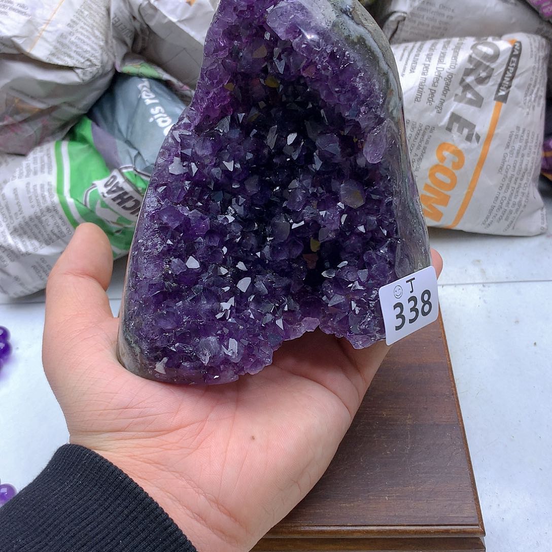 紫晶大型摆件（非配饰）未镶嵌