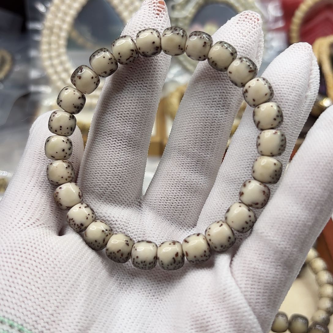 星月菩提吊坠河豚