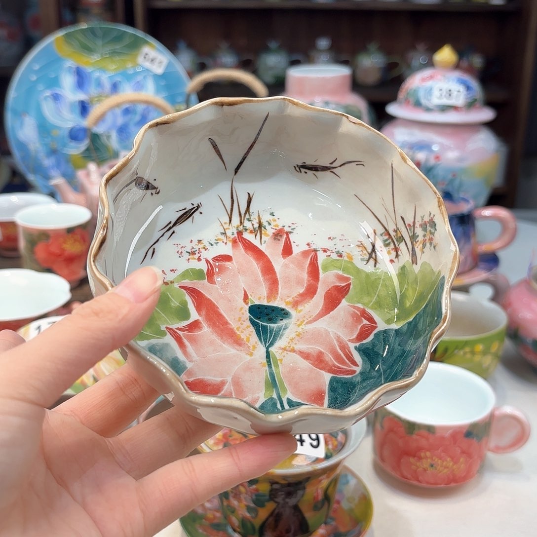 瓷片兔兔好可爱呀打