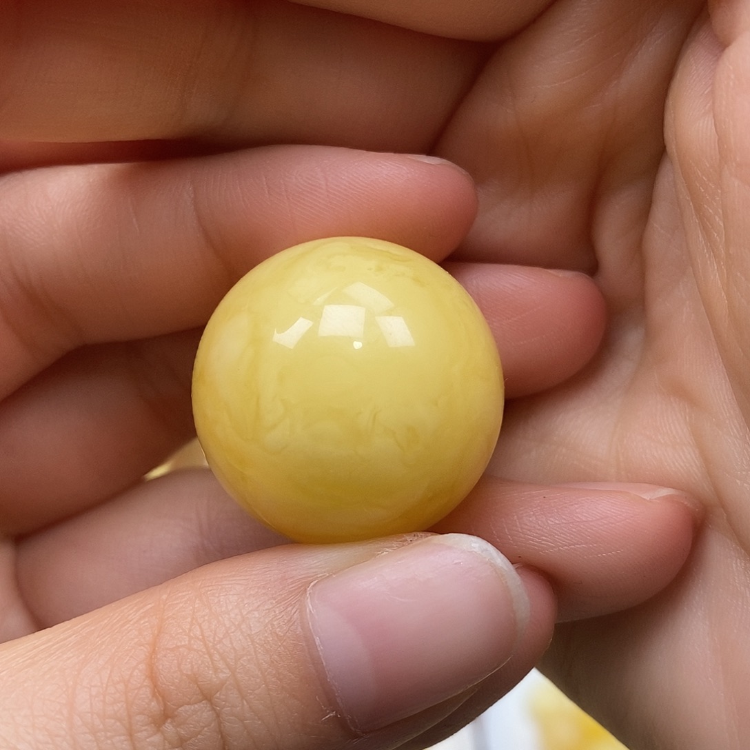 琥珀未镶嵌裸石26.2+