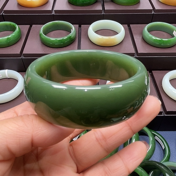 和田玉未镶嵌手镯5960