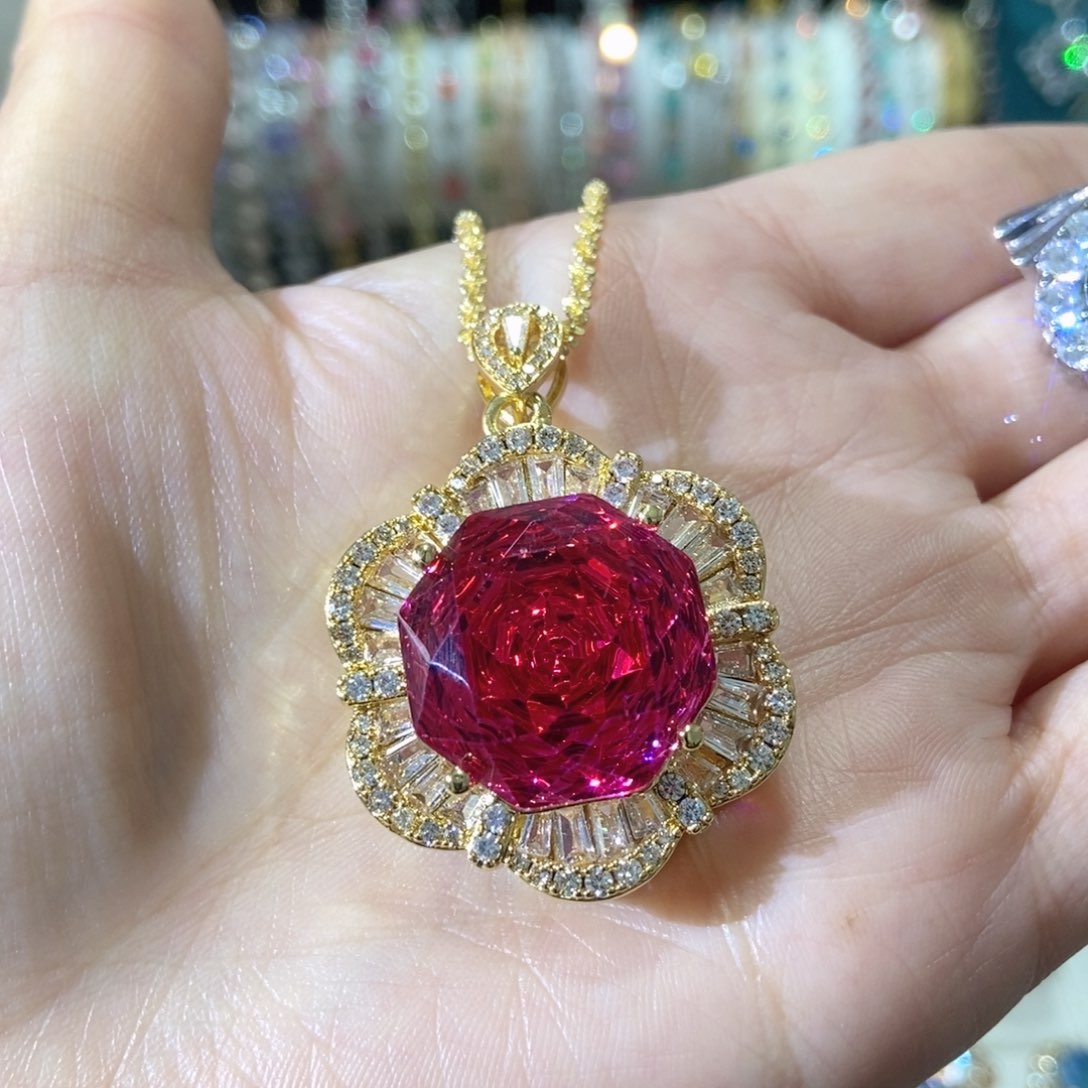 66锆石（处理）吊坠