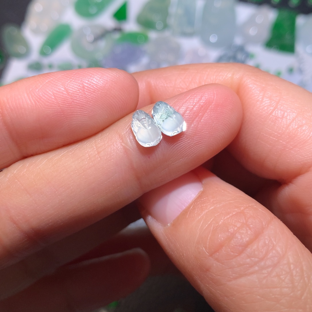 翡翠未镶嵌颈饰貔貅