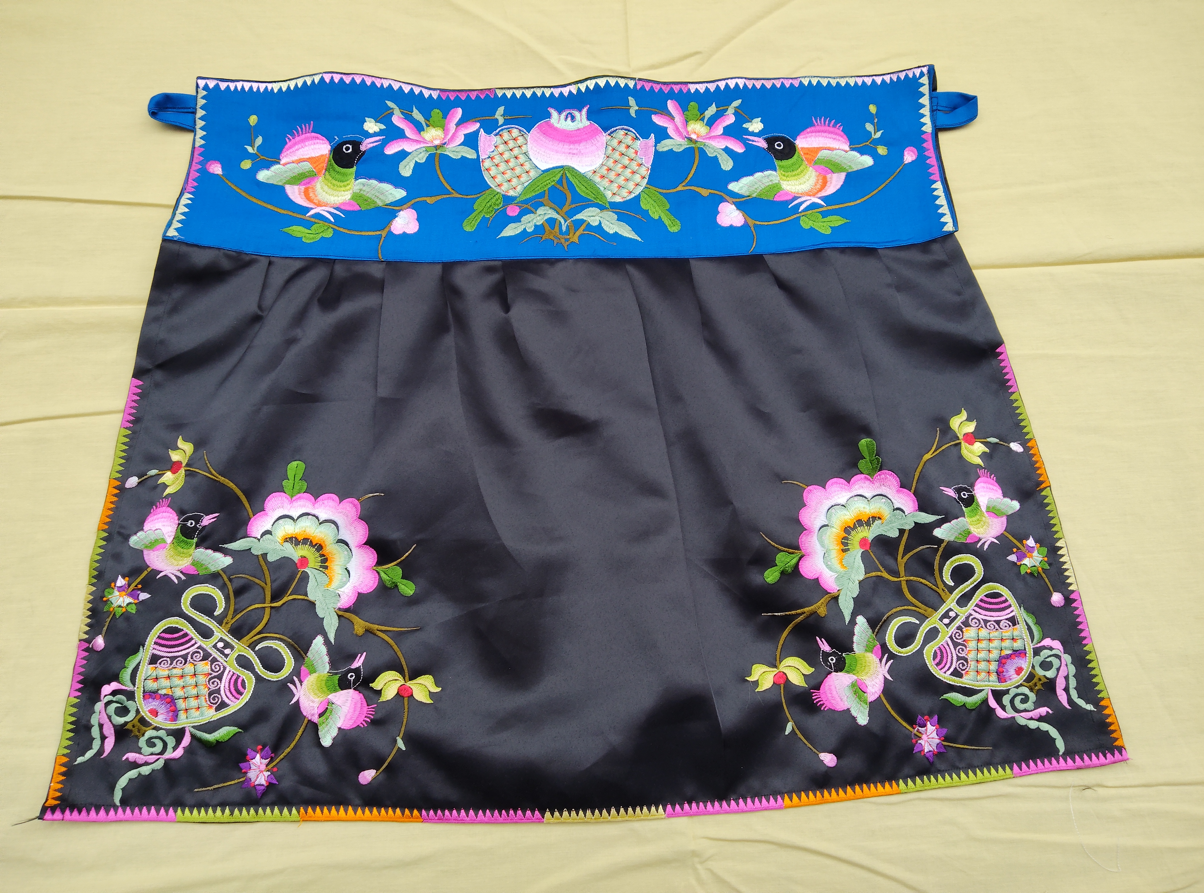 春秋夏苗族女性民族风刺绣传统服装日常围腰