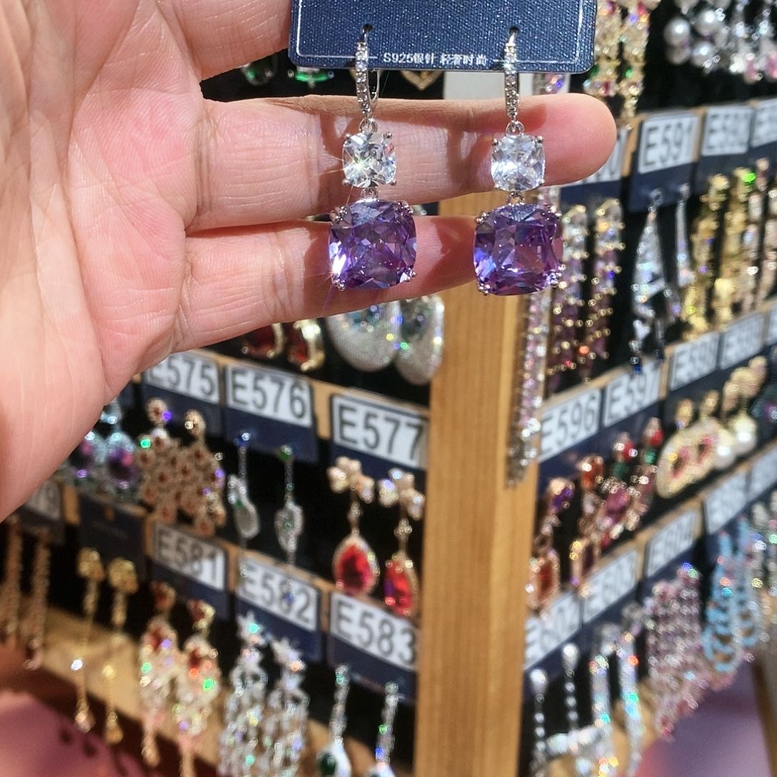 【闪购商品】纯铜925银锆石江*妮