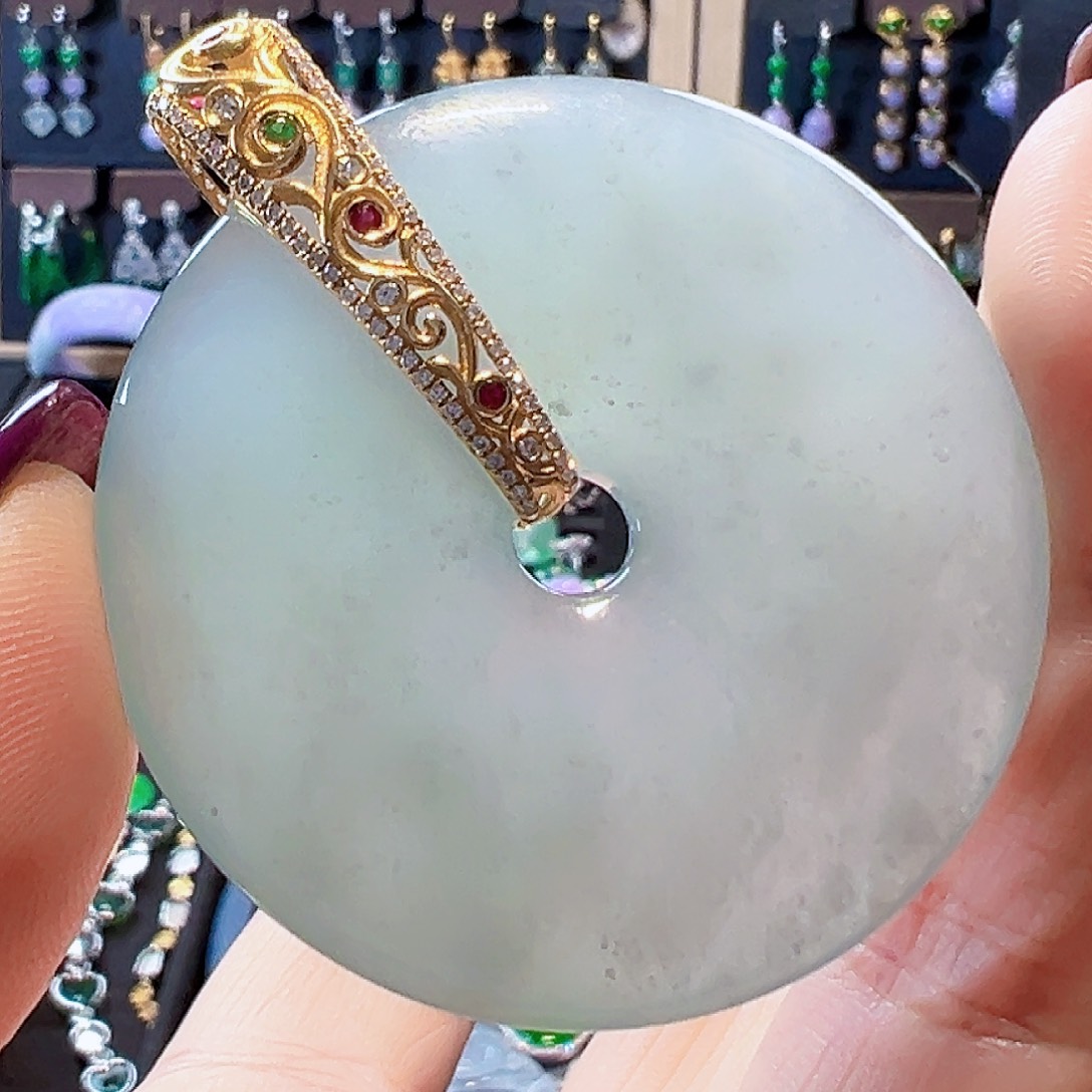 翡翠颈饰18K金镶嵌签收后24小时鉴赏期