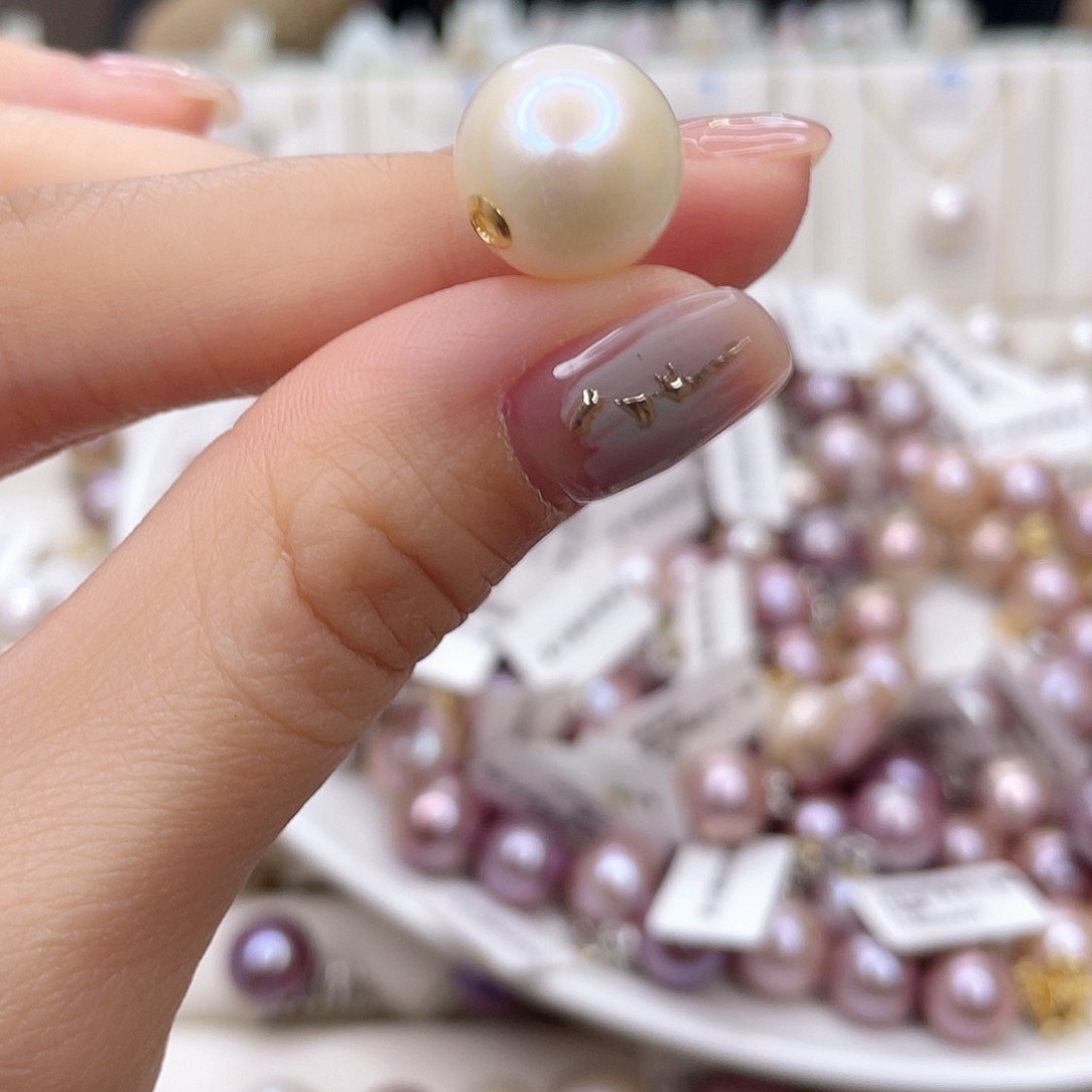 淡水珍珠吊坠(赠链)18K金镶嵌