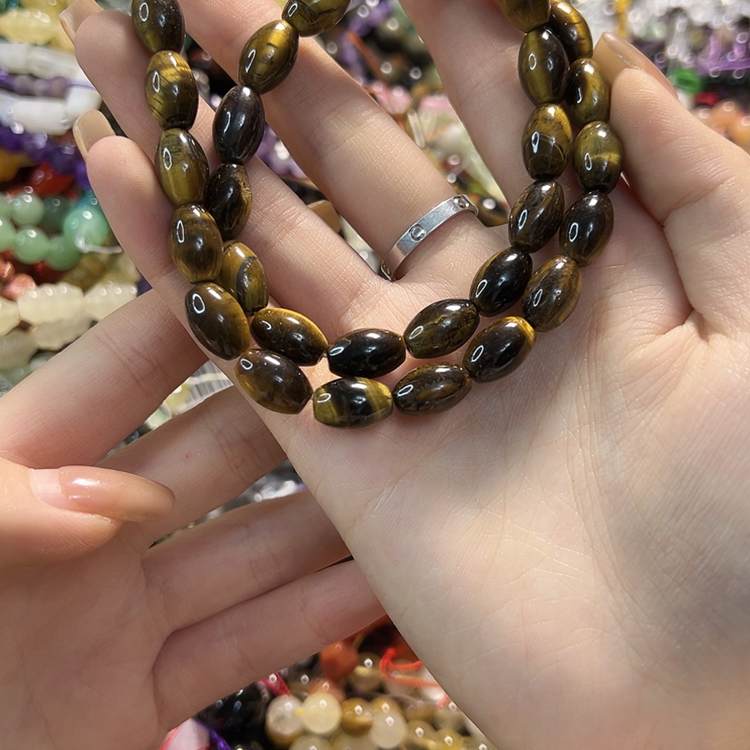 玛瑙/玉髓未镶嵌珠宝半成品枣珠虎眼一条