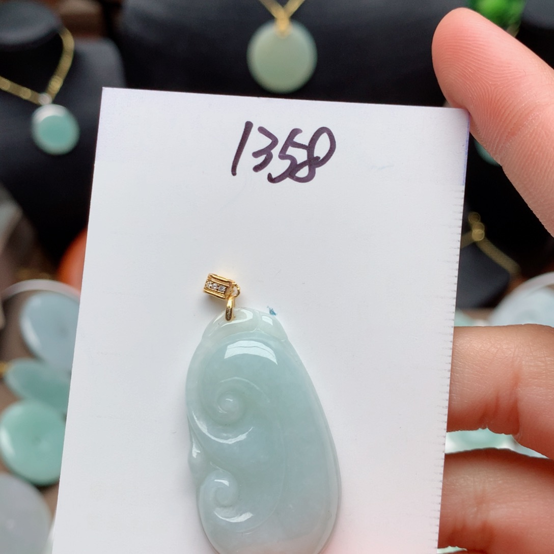 翡翠颈饰银S925镀金镶嵌吊坠