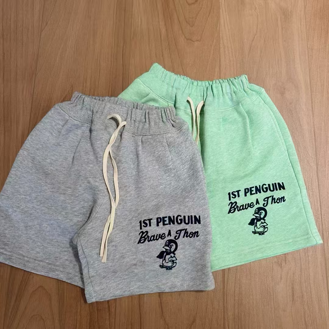 「LIUYI」夏DD日系儿童企鹅刺绣植绒印花字母毛圈运动短裤  2681