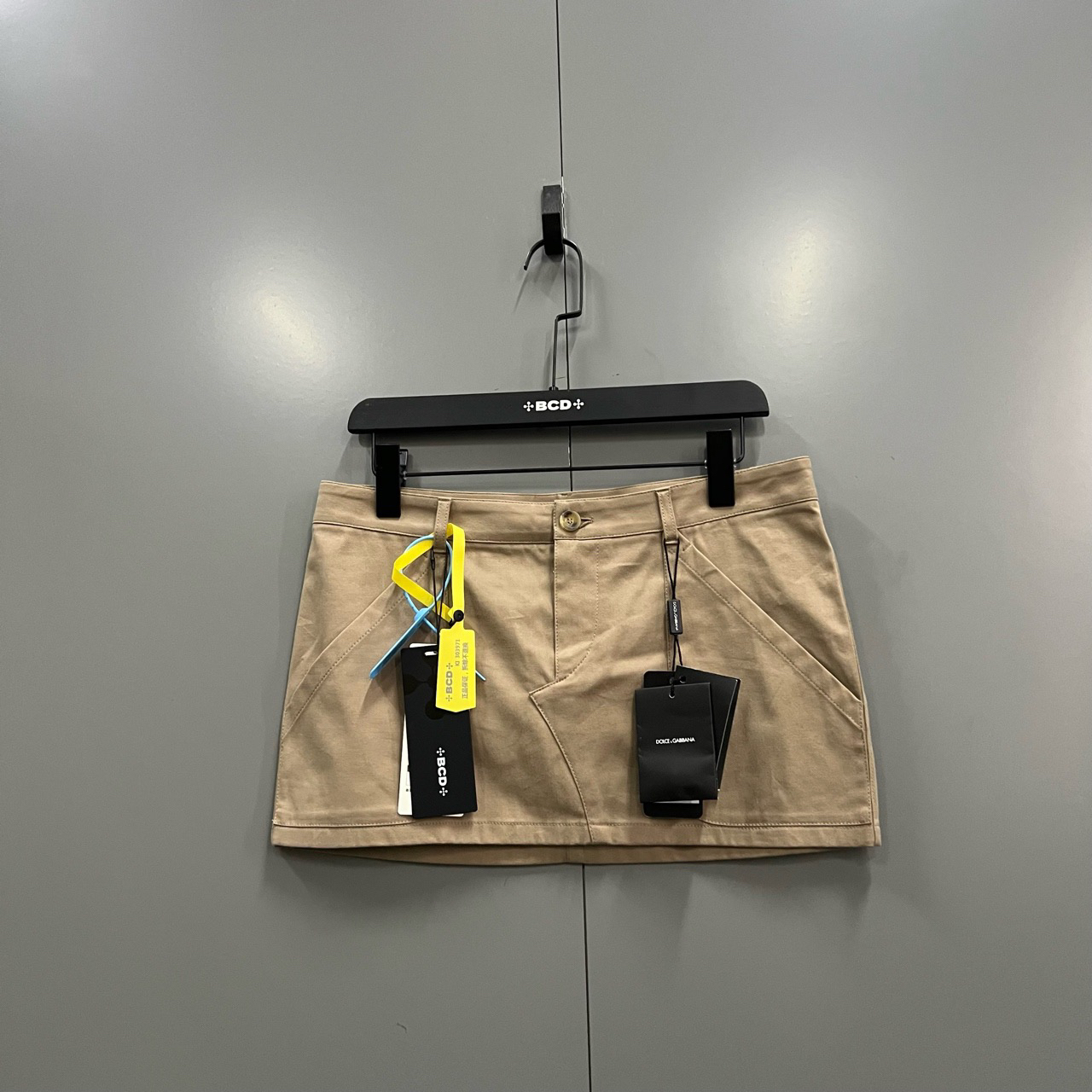 未使用 maje tt6 DG 卡其色短裙 40码/303971潮流百搭