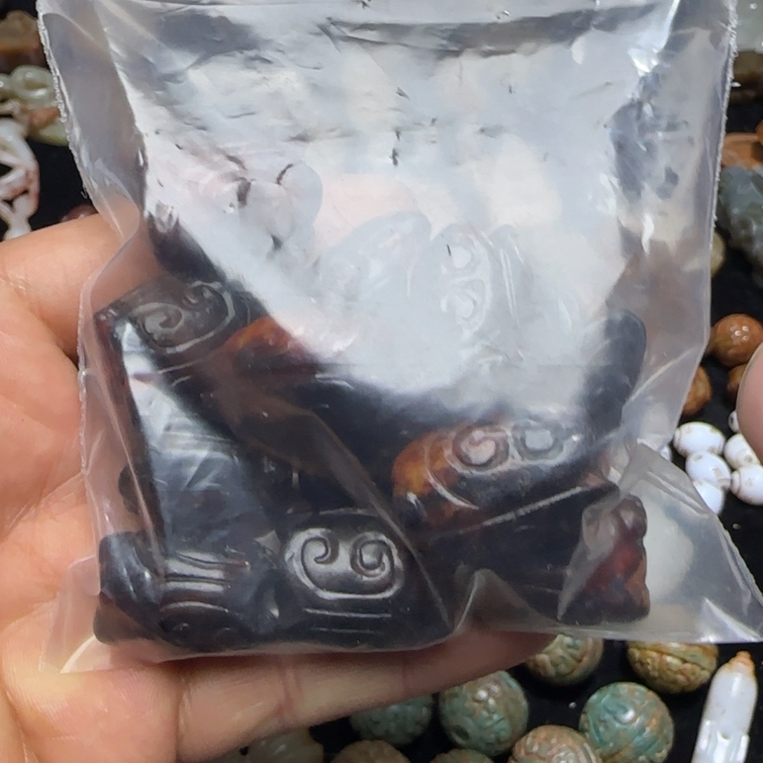 天***人和田玉未镶嵌挂件