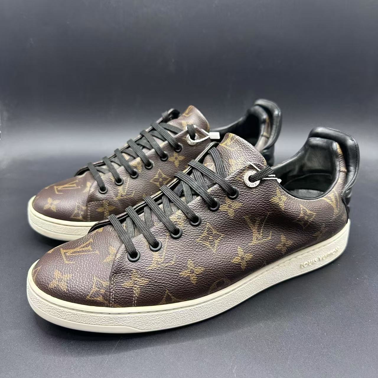 95新 LouisVuitton/路易威登 男士棕色老花板鞋42.5码 xh027