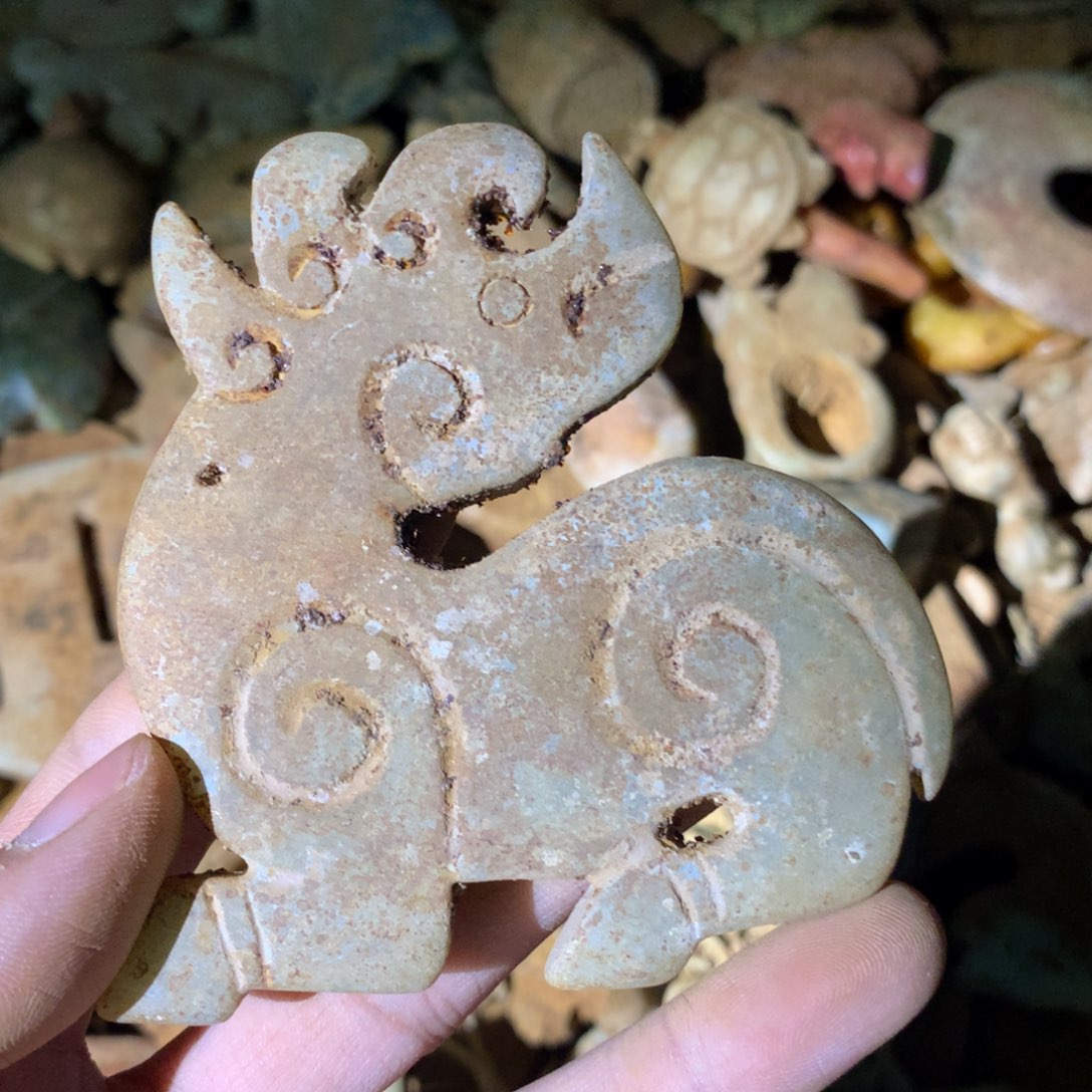 和田玉（糖玉）未镶嵌挂件