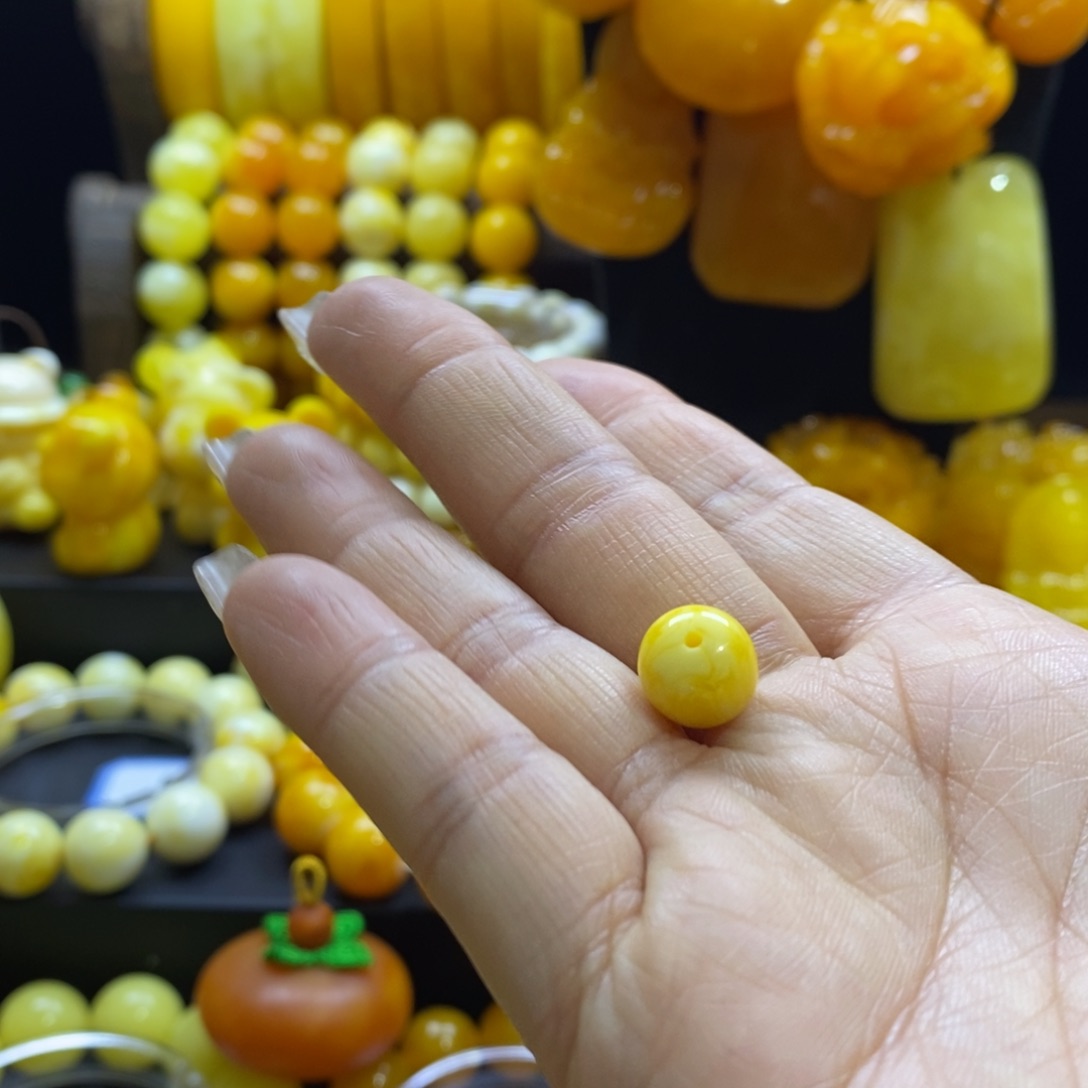 默***非金属鸡油黄10老型'