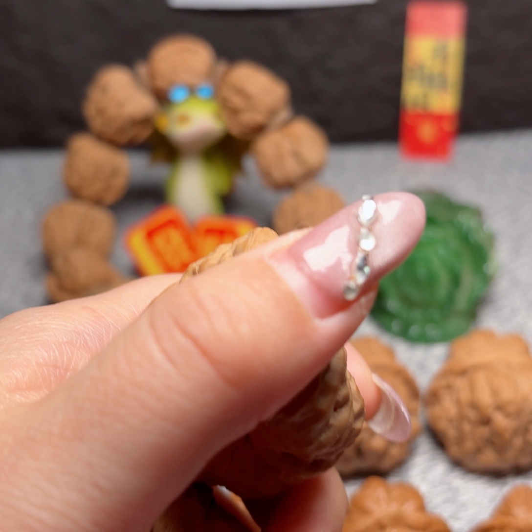 文玩核桃把件一****。蛤蟆头