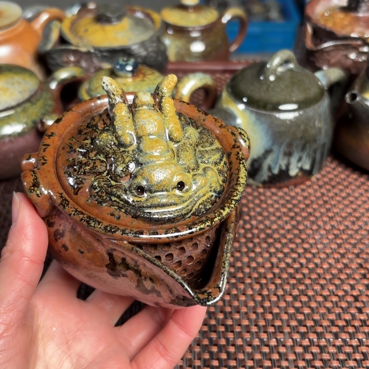 紫砂茶杯金花宝瓶