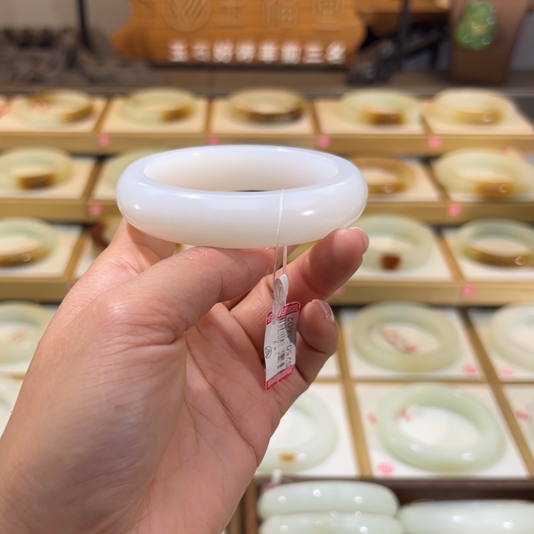 和田玉未镶嵌手镯13