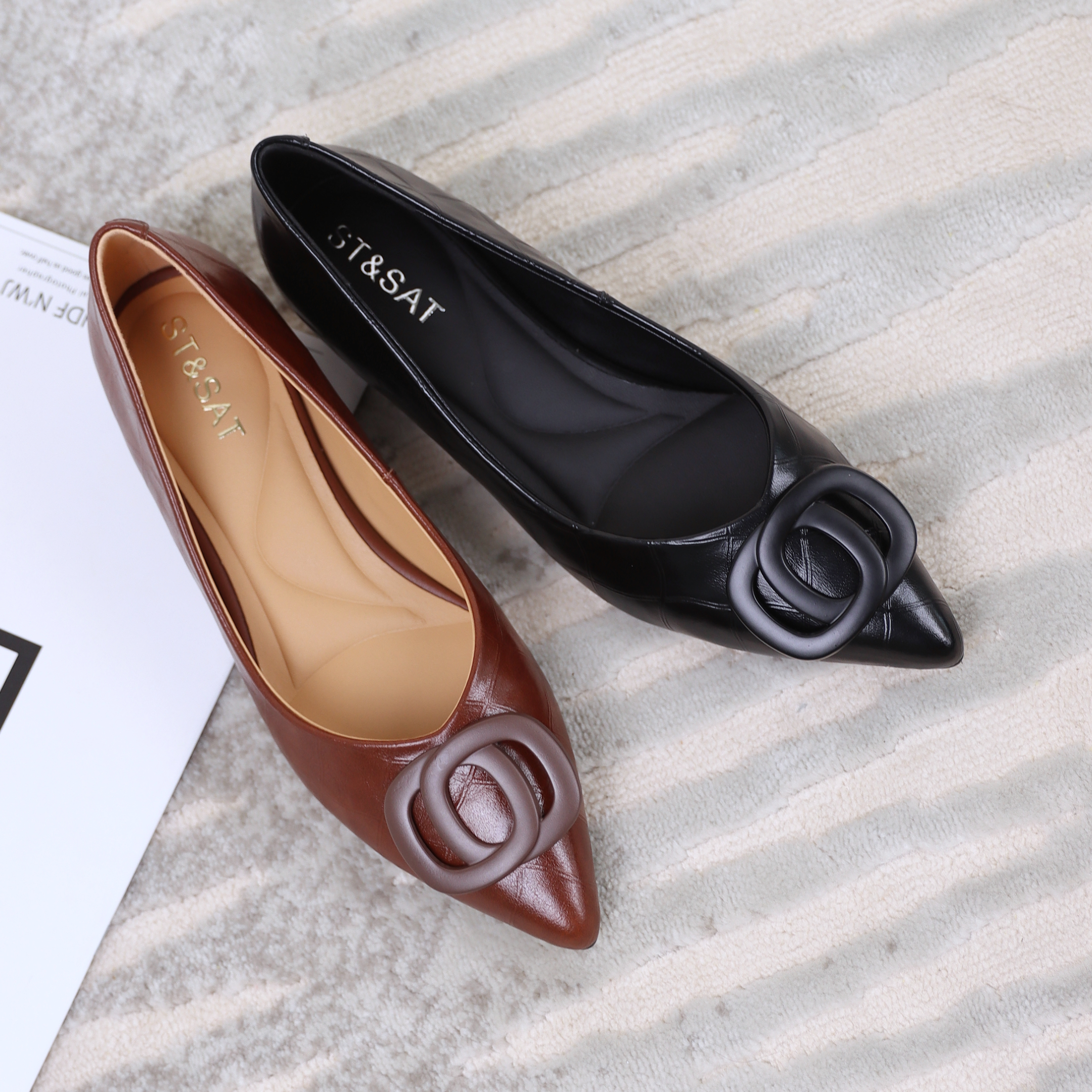 星期六新款软底尖头女鞋平底时尚百搭浅口单鞋气质舒适休闲通勤鞋