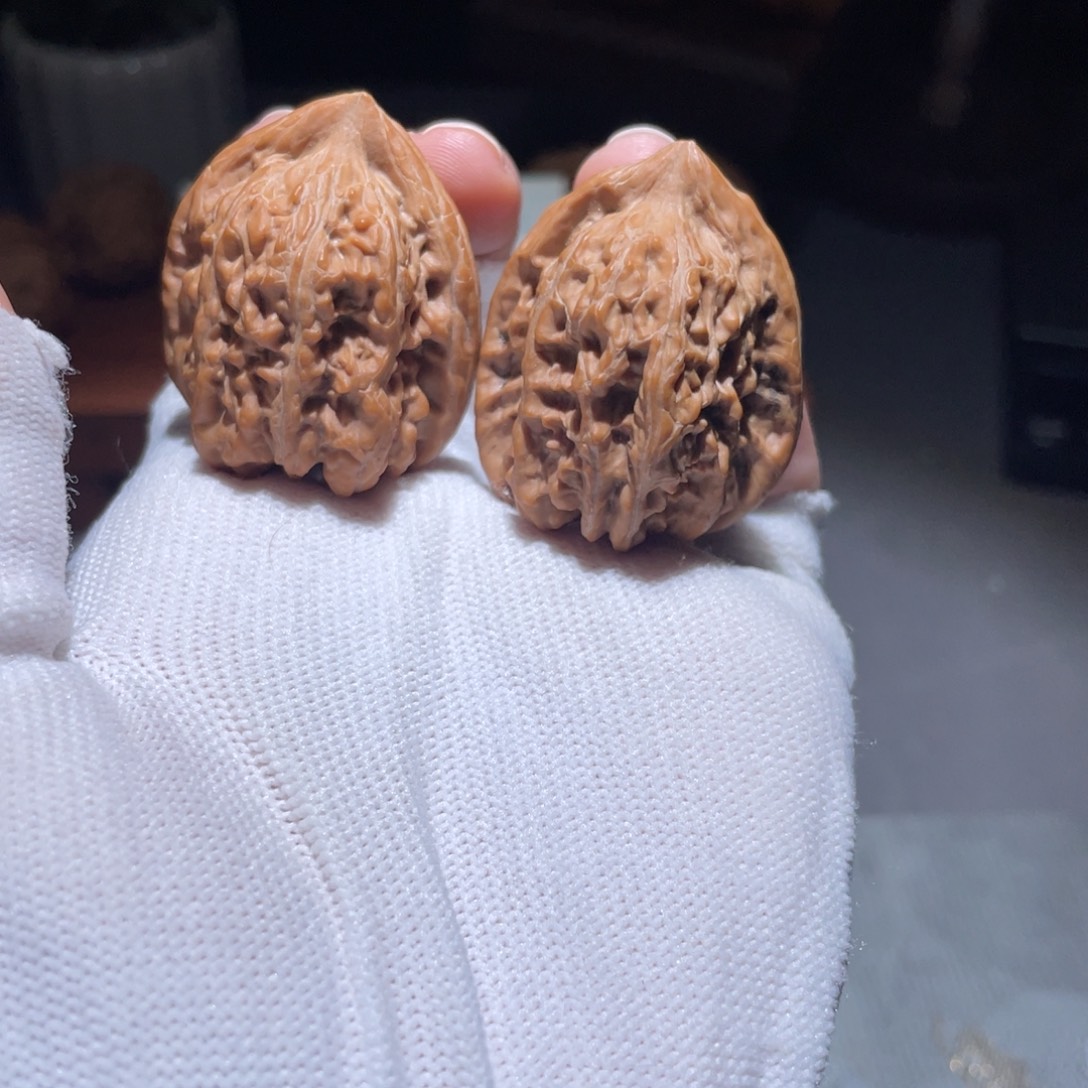 吊坠文玩核桃赤龙鸡心33。35。6718