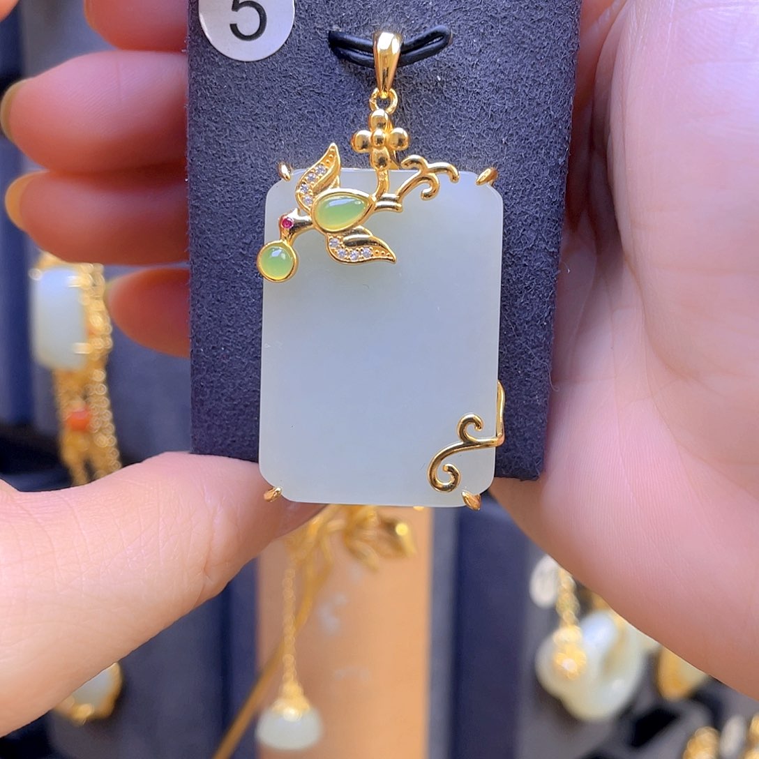 和田玉颈饰银S925镀金镶嵌