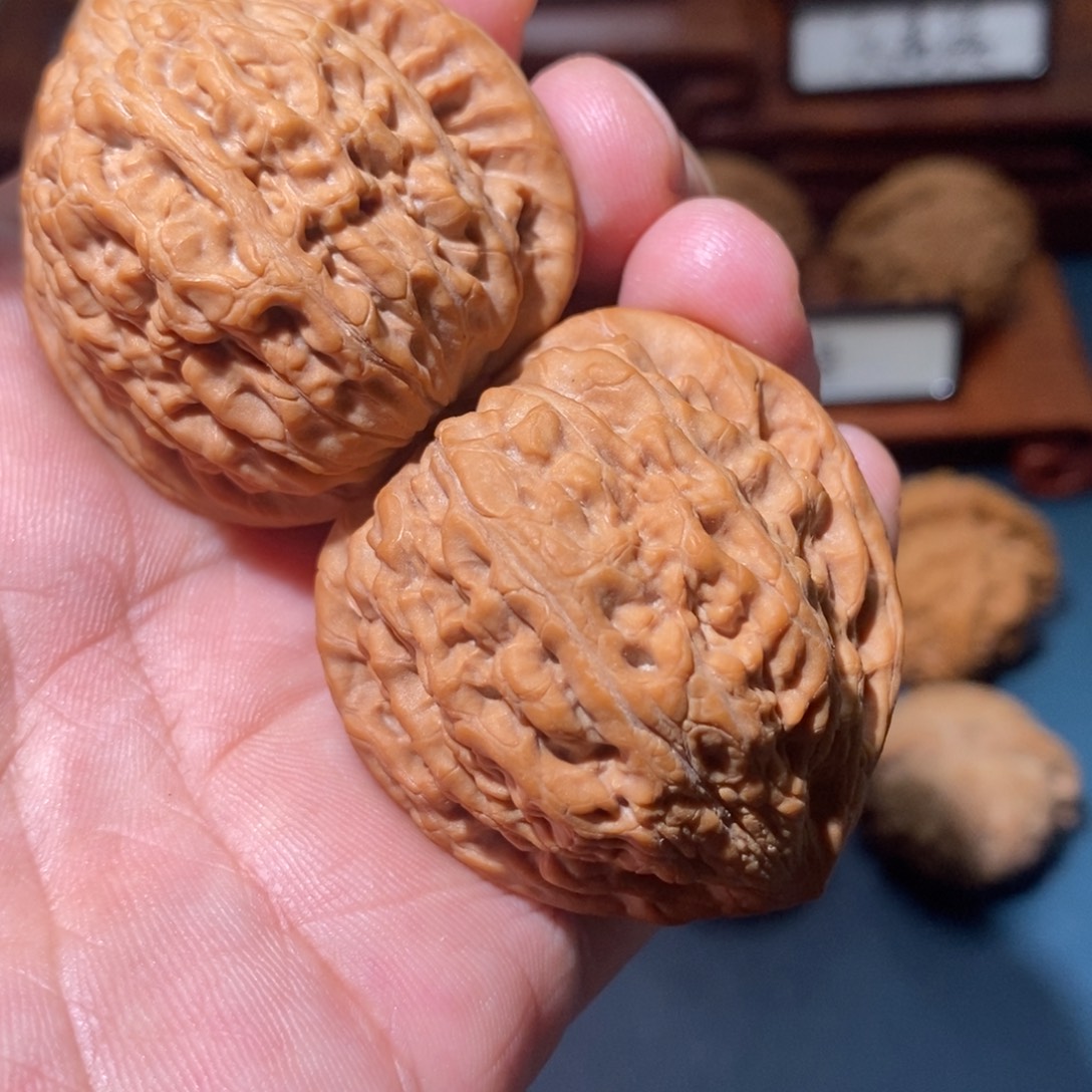 N***e吊坠文玩核桃昆仑原树