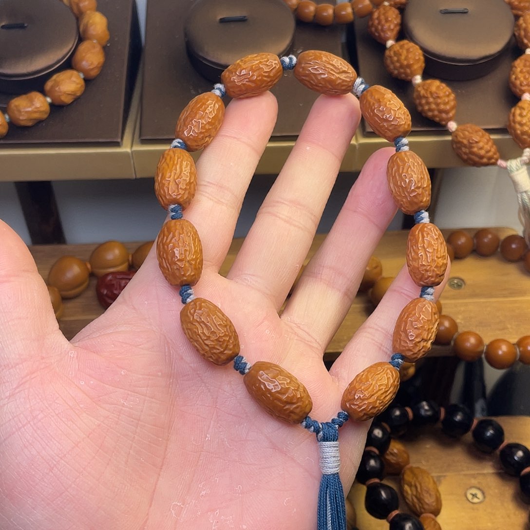 代***”手串/手链橄榄核1.3小枣 18颗