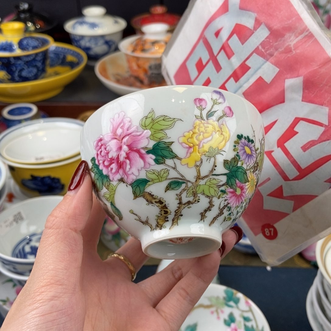 陶瓷艺术家的作品是一