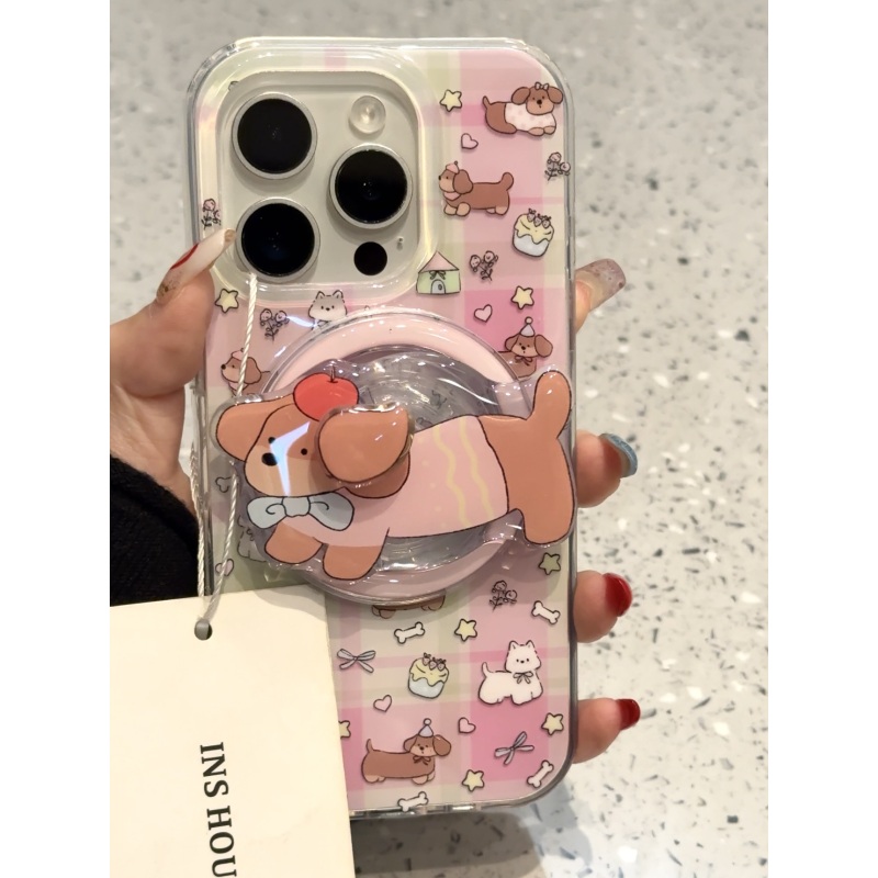 卡通粉格苹果腊肠狗适用ihone16promax苹果15pro手机壳14磁吸13