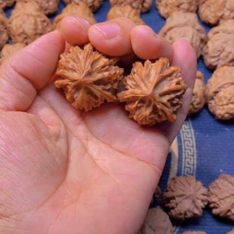 【闪购商品】吊坠文玩核桃花*.三棱36