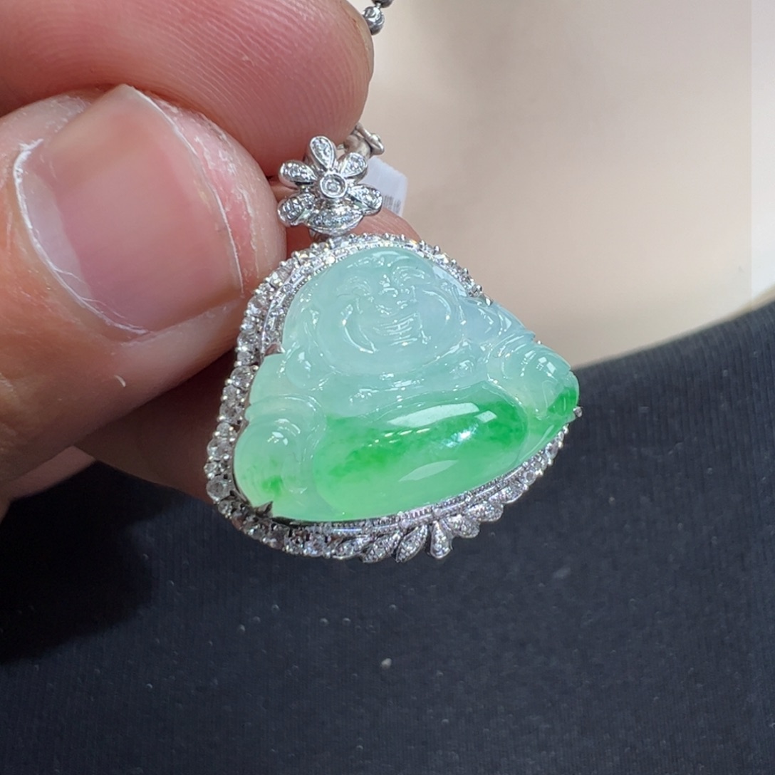 翡翠吊坠(不含链)18K金镶嵌