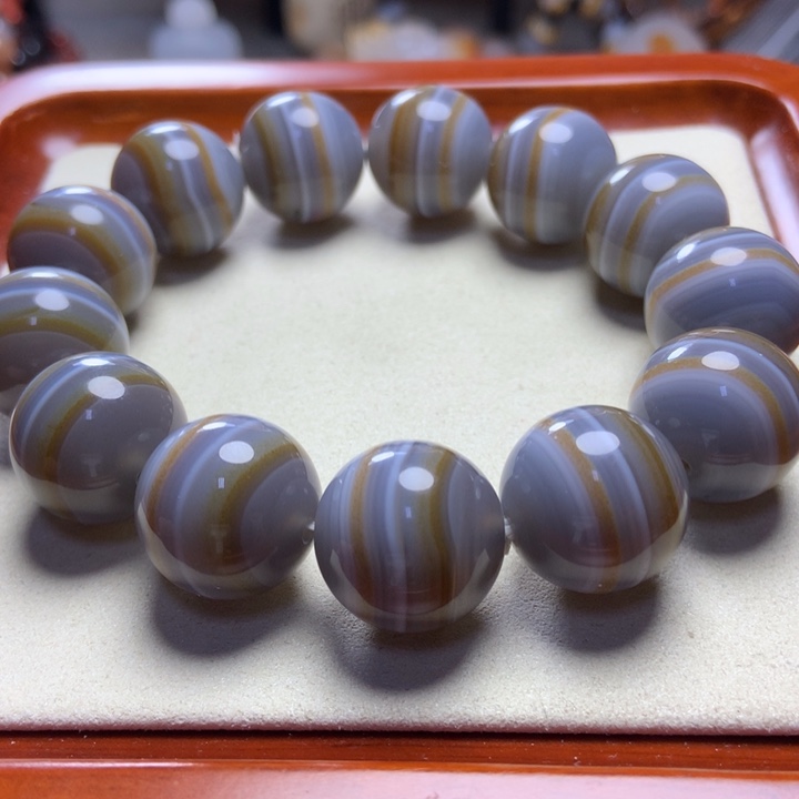 玛瑙/玉髓手串未镶嵌蓝色双色俏缠丝玛瑙