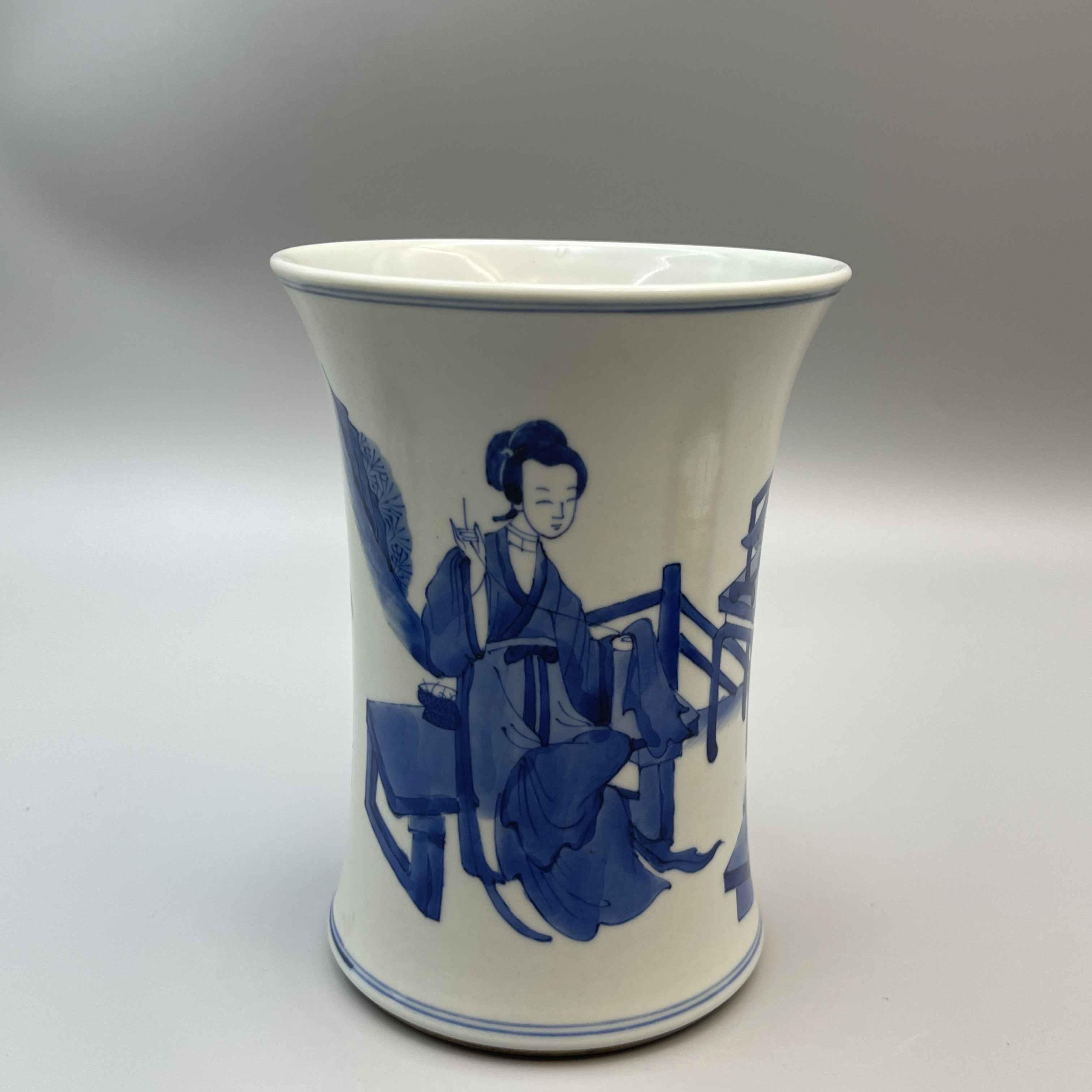 青花教子图束腰笔筒H8801